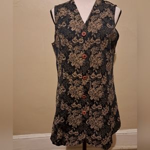 Intriguing Threads. Size medium vest. Vintage.
